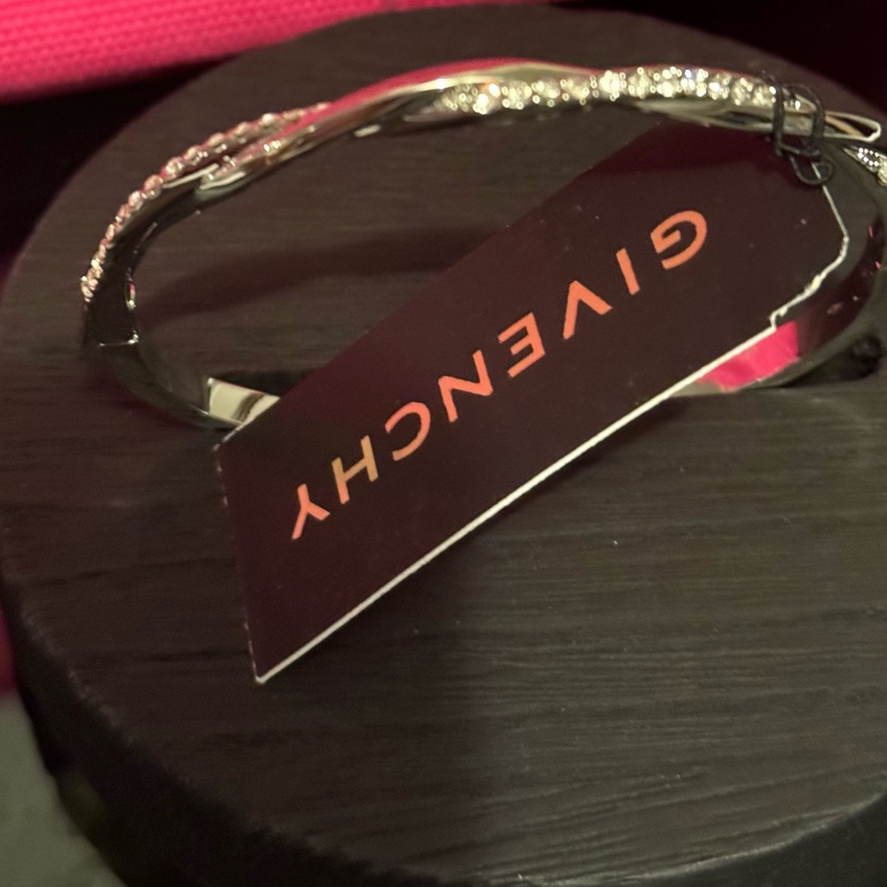 Authentic ✨✨Givenchy bracelet